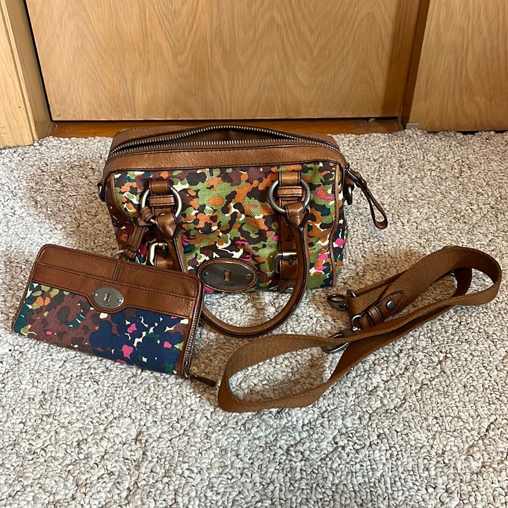 Fossil multicolor purse and matching wallet